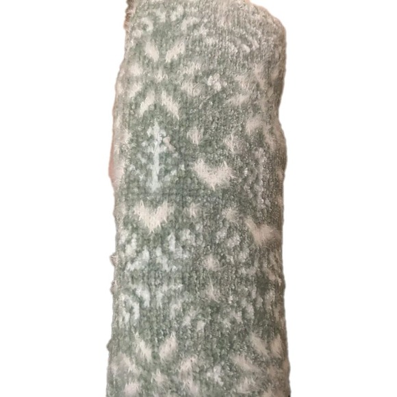 Muk Luks Accessories - Winter Green Cabin Socks pair L/XL Fair Isle MUK LUKS Non Skid Soft St Patricks